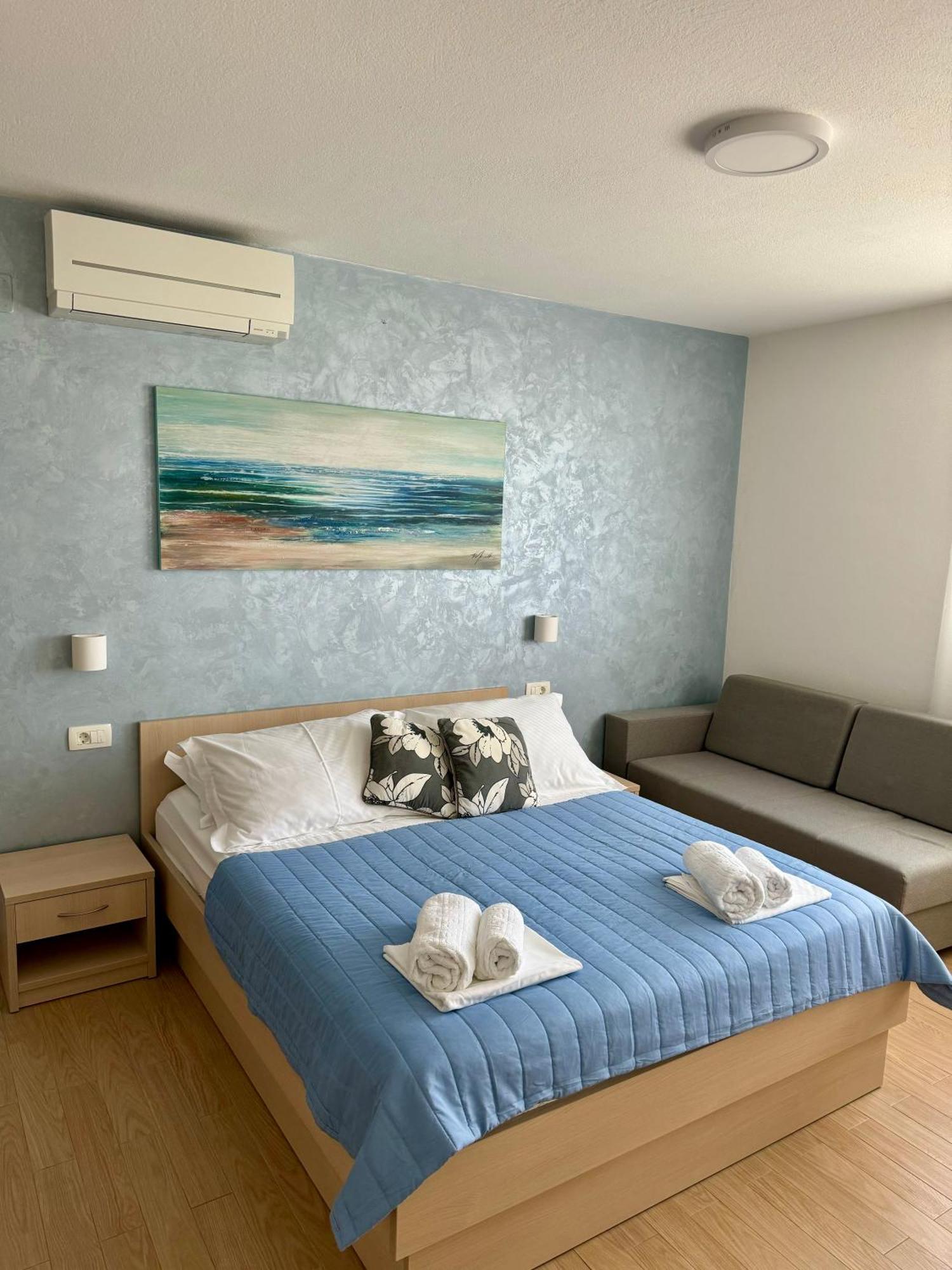 Waterfront Apartments - Tučepi Eksteriør billede
