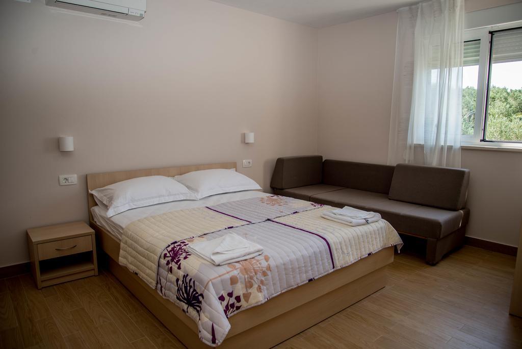 Waterfront Apartments - Tučepi Eksteriør billede