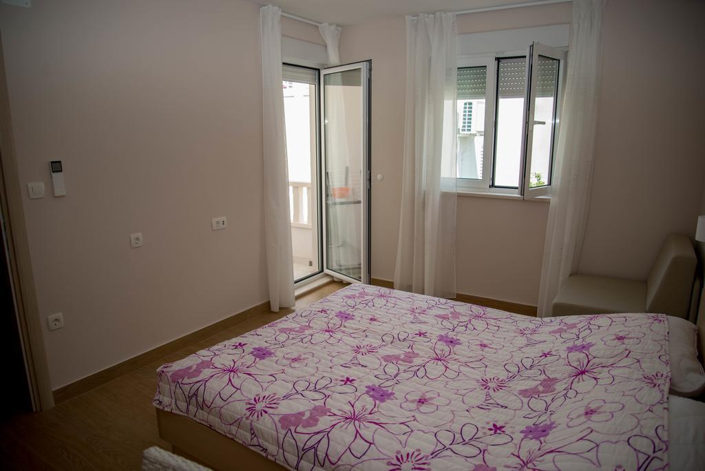 Waterfront Apartments - Tučepi Eksteriør billede