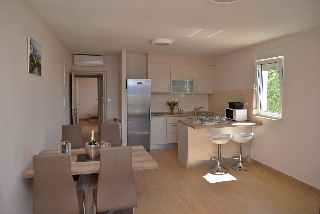 Waterfront Apartments - Tučepi Eksteriør billede