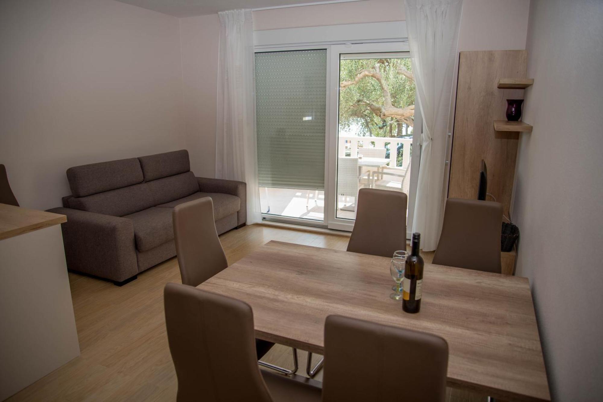 Waterfront Apartments - Tučepi Eksteriør billede